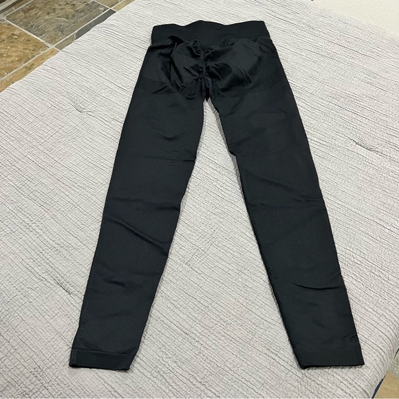 Pants - Women’s Show off the booty leggings size large